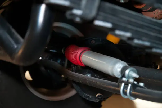 Ви змінили втулки… Тож чому стукіт? 5 майже помилок під час встановлення