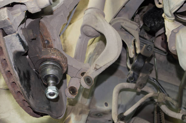 Роль втулок керуючого важеля в розподілі кута крену та жорсткості крену